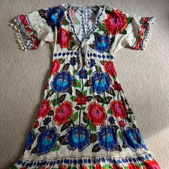 FARM Rio Dresses & Skirts - FARM Rio V-Neck Cut-Out Dress - Size PP (small)